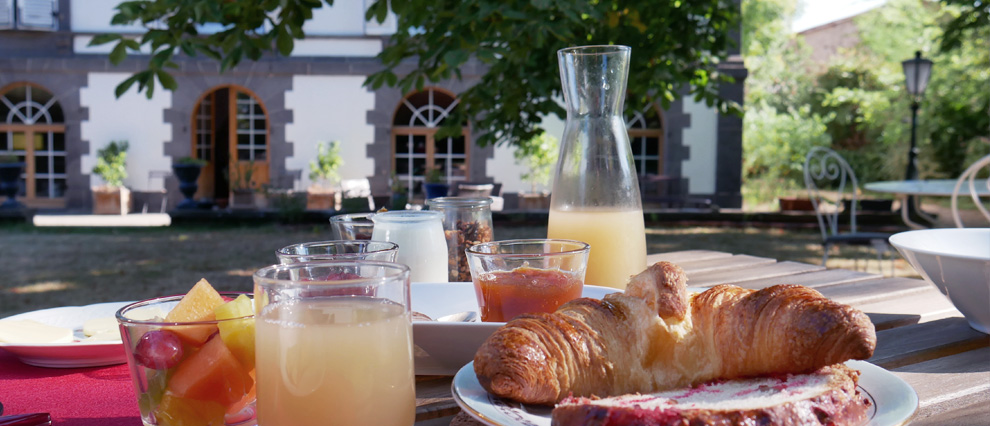 petit dejeuner manoir de la manantie