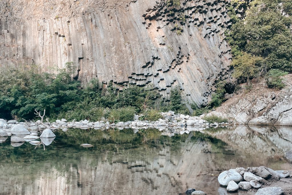 jaujac, reflet des coulées basaltiques
